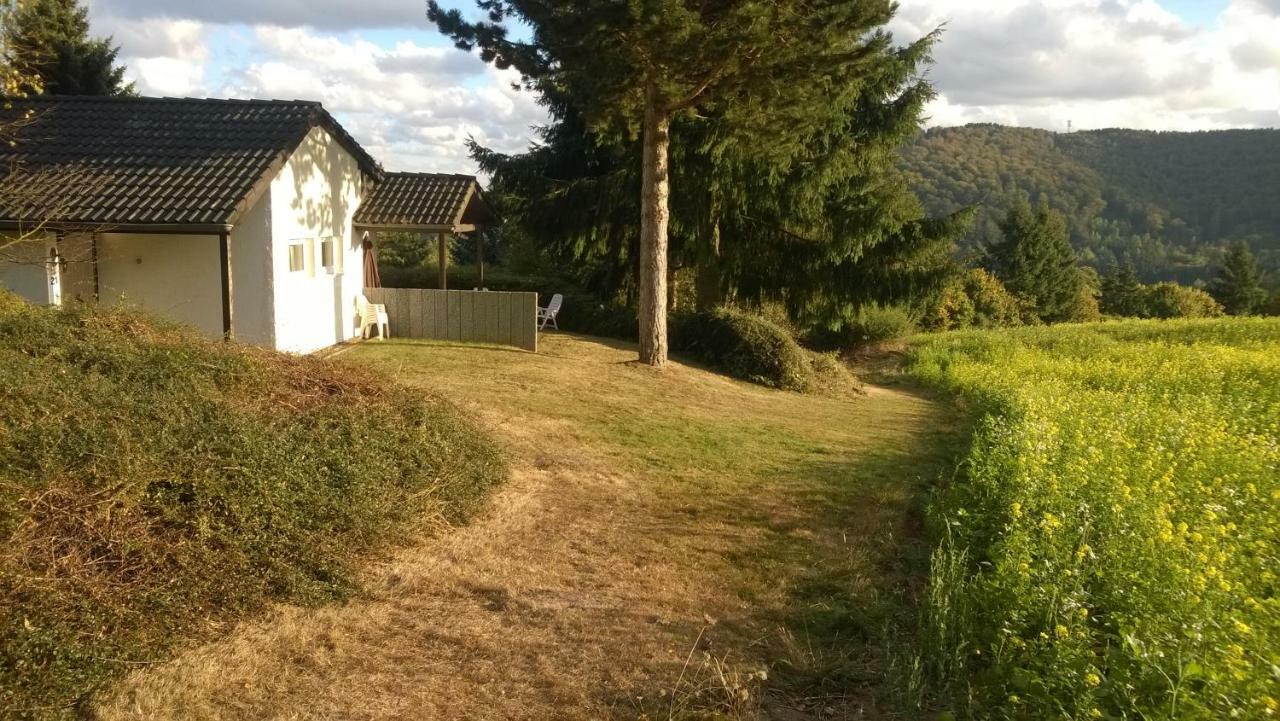 Blick In Die Suedeifel Biersdorf Esterno foto