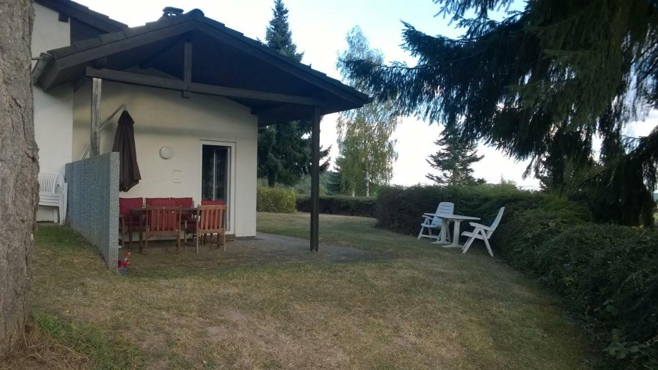 Blick In Die Suedeifel Biersdorf Esterno foto