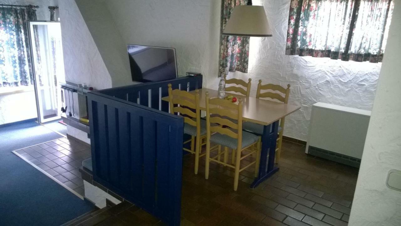 Blick In Die Suedeifel Biersdorf Esterno foto