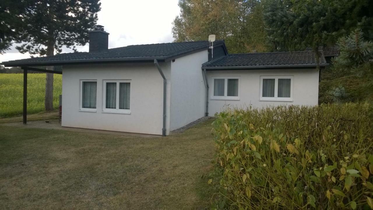 Blick In Die Suedeifel Biersdorf Esterno foto